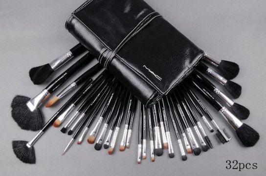 Kit de 32 Pincéis Preto Réplica da Mac - Sob Encomenda